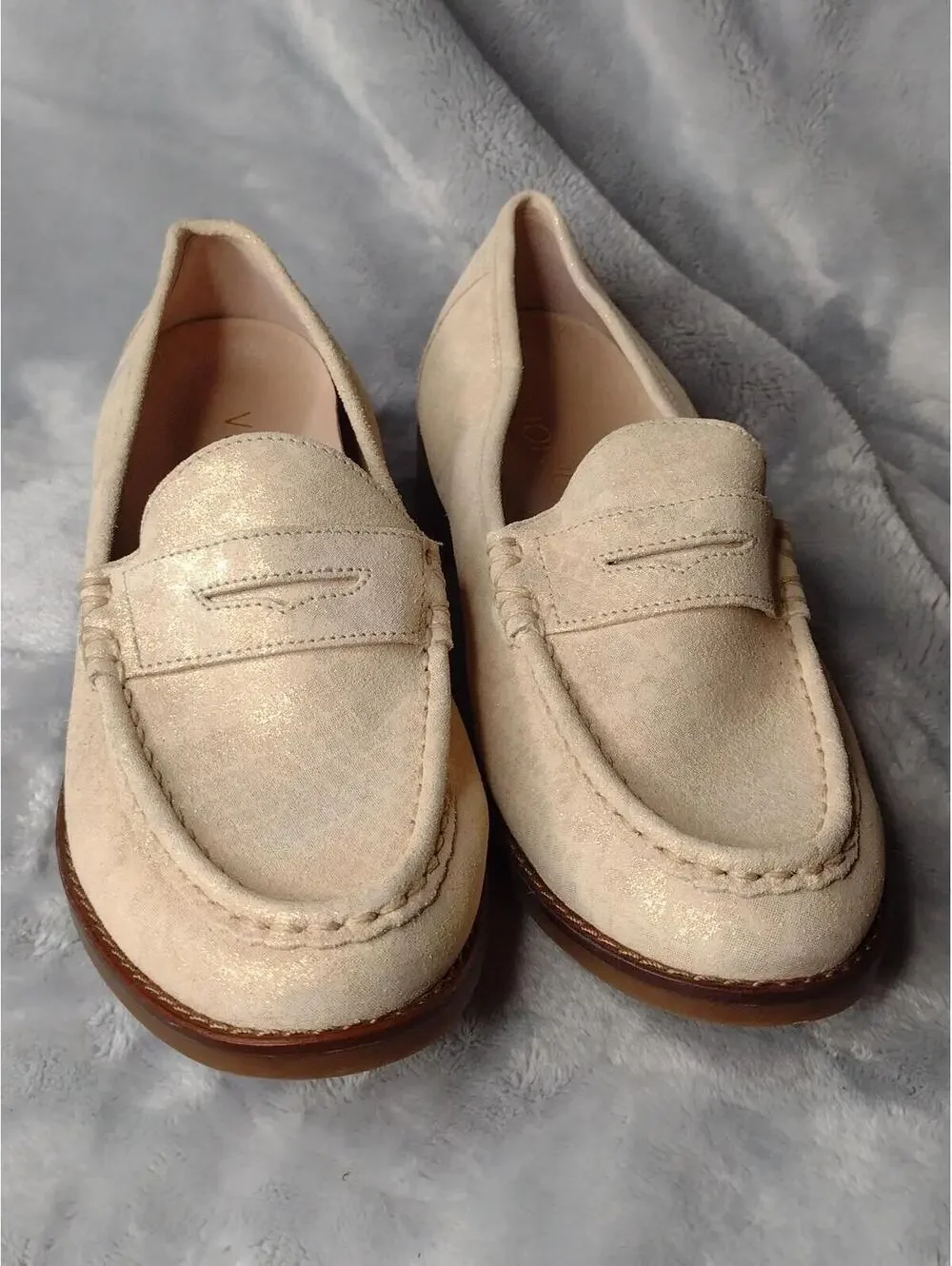 NWOT Vionic Women's Gold Leather/Waverly Loafers Size 5